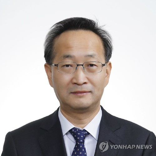 통일차관 "단절된 남북 연락채널 복원 시급…평화공존이 목표"