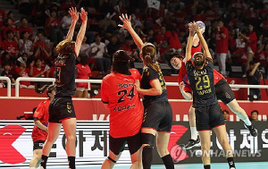 한국 남녀 핸드볼, 일본 상대 동반 승리…MVP 김태관·박새영(종합)