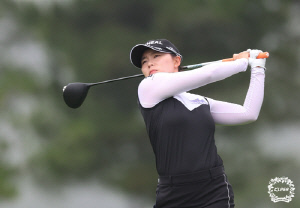 이다연, KLPGA 투어 더헤븐 마스터즈 둘째 날 중간 선두