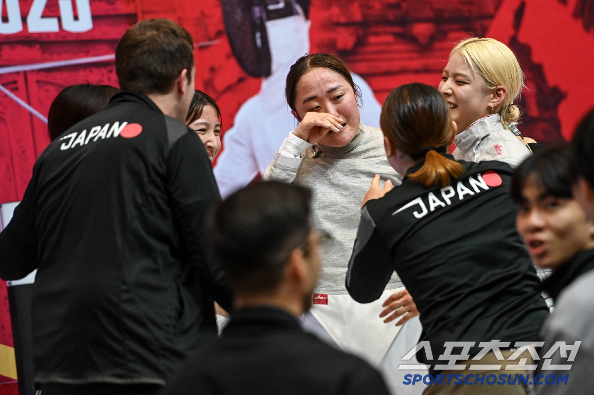 '35-27→44-45' 女사브르도日에 통한의 1점차 역전패 '은메달'.…