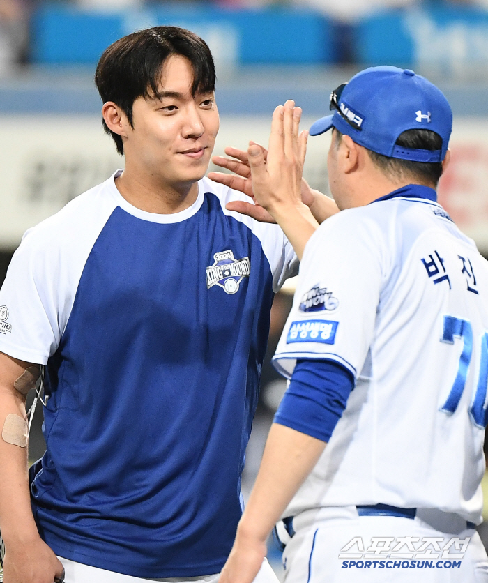 작년만 못하다고? 왕자님의 응원 당부 → "팬들은 정말 속이 많이 뒤집어…