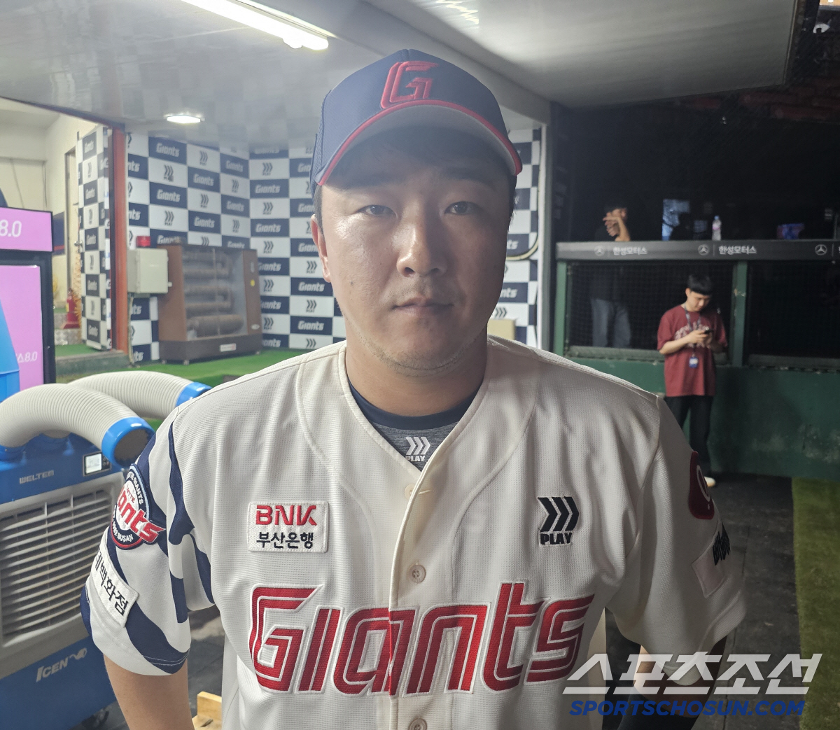 "이기는 건 습관이더라" '봄데'에 안녕 고한 38세 베테랑의 진심 → …