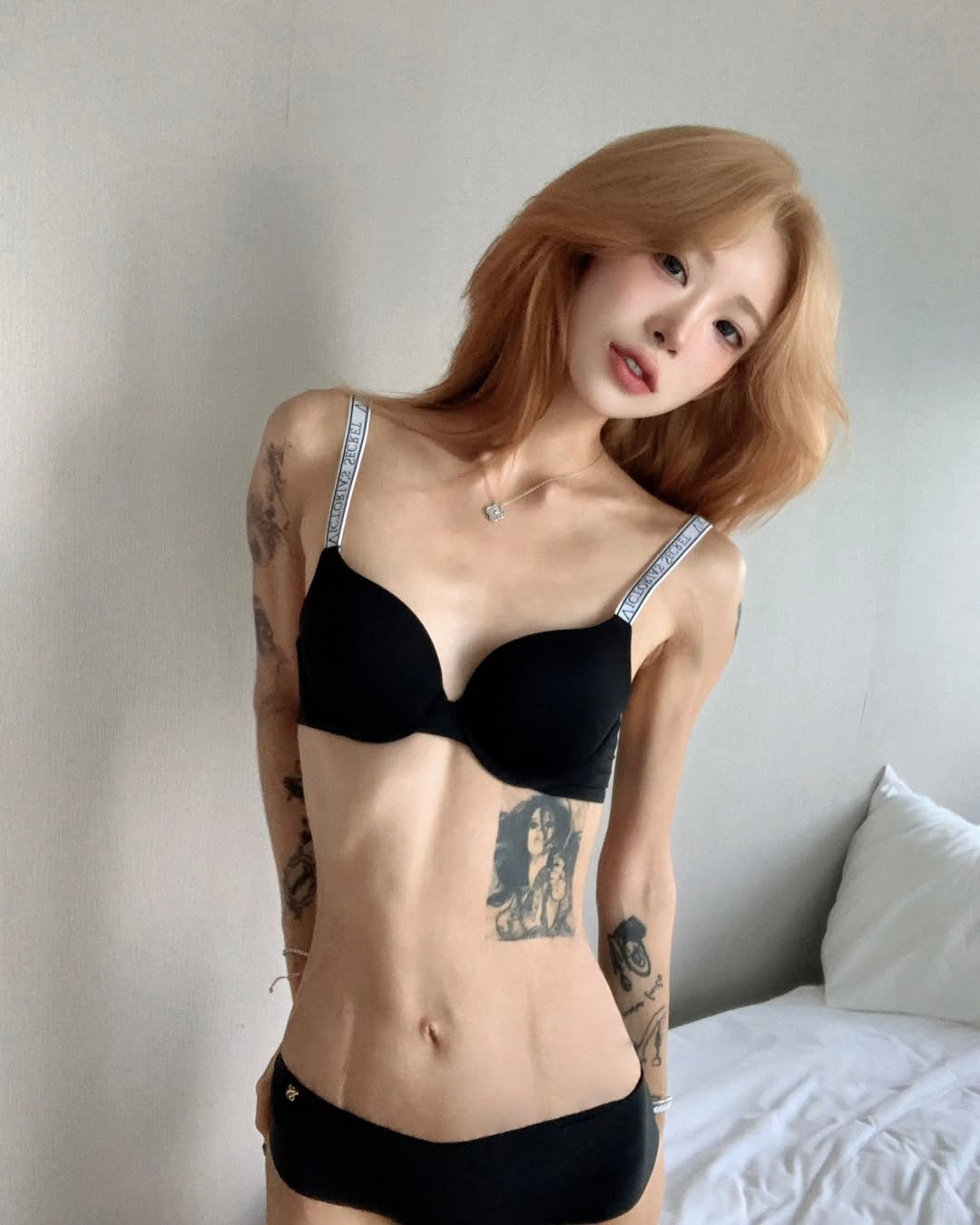 '96→41kg' 최준희, 가슴뼈 뛰어나온 '종잇장' 몸매...속옷도 헐…