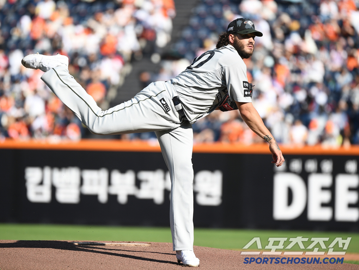 이글스 최초! KBO 7호! 개막 10연승 행진 괴력…"야구는 혼자 하는…