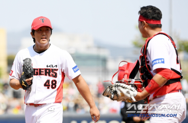 "수술 잘되면 더 빨라져"…'155㎞ 약속' 토미존 복귀 좌완 에이스, …