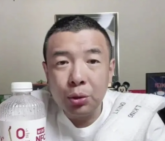 "韓-日보다 中 대표팀 연봉 너무 적어" 작심발언? 14억 중국 팬들 대…