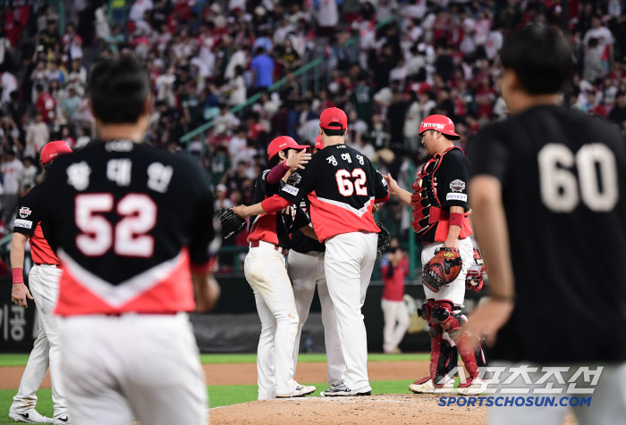 '이게 진짜 KIA 성적 맞나' 선발 1위-불펜 2위-홈런 2위-OPS 2위 미쳤다