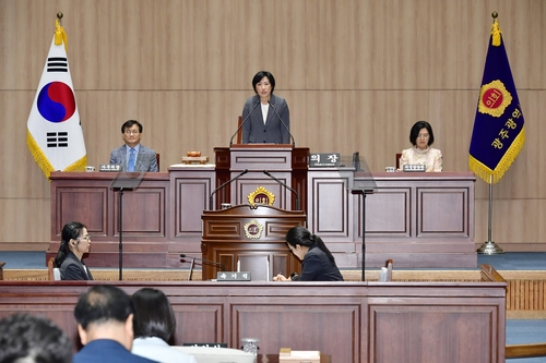 광주시 '무원칙·쪼개기·돌려쓰기' 재정운용…시의회서 지적