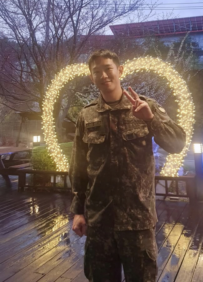 [SCin스타] 케빈오, ♥공효진과 되찾은 신혼..백허그에 메롱 장꾸미까…
