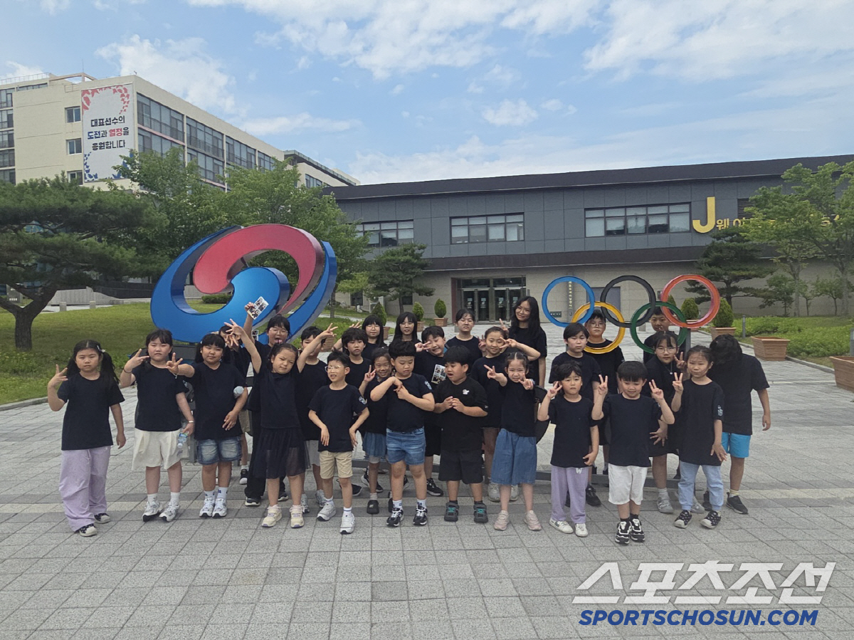 "'양궁 레전드'金우진 만난 옥천 이원초 후배들" 진천선수촌 견학 예약제…