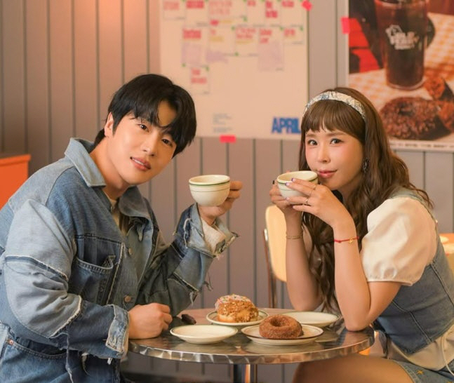 43세 신지♥가수 문원, 오늘 웨딩촬영…내년 결혼 발표 [공식]