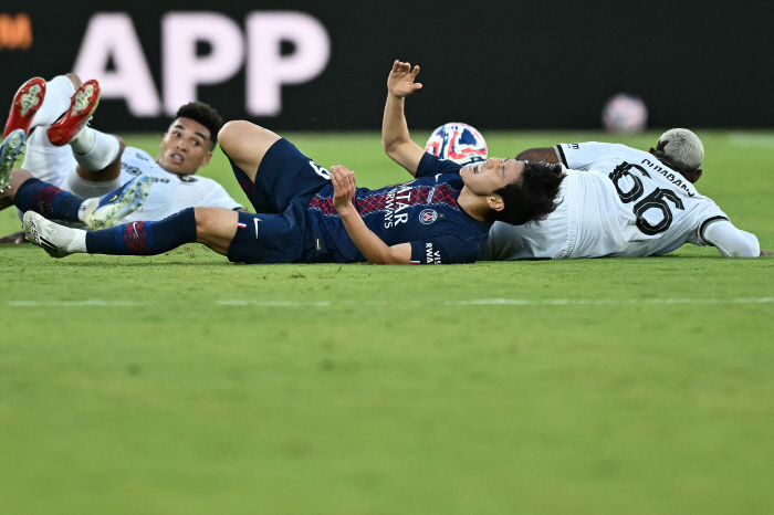 '다들 궁금하지, 몇 주 안에 공개된다' 미궁에 빠진 이강인(PSG) 행선지, 스페인 1타 기자가 힌트 던졌다. PSG에 묶일 수도…