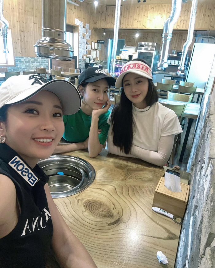 '비♥' 김태희, 골프장서 위엄 드러냈다..올케가 더 자랑하는 '태쁘'