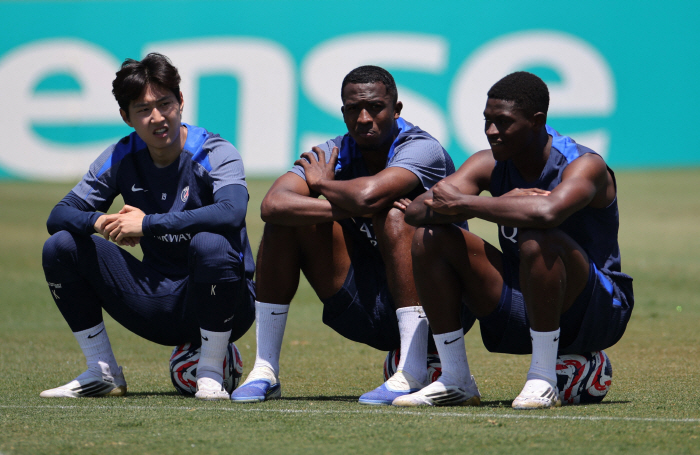 '쇼케이스는 이제 끝?' PSG 이강인 클럽월드컵 결장, 이적 가능성 희미해지니 바로 지워버리네