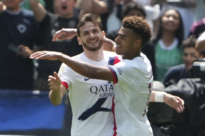 '나란히 결장' 이강인-김기희 코리안 더비 불발...PSG, 시애틀 2-…