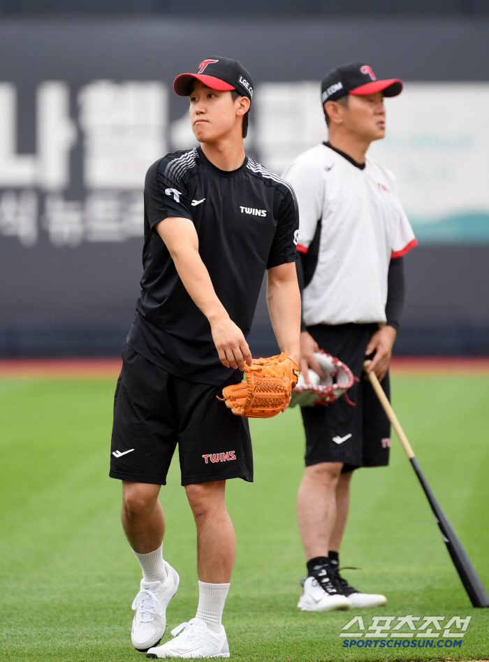 [포토] 구본혁 '가볍게 캐치볼로 시작'