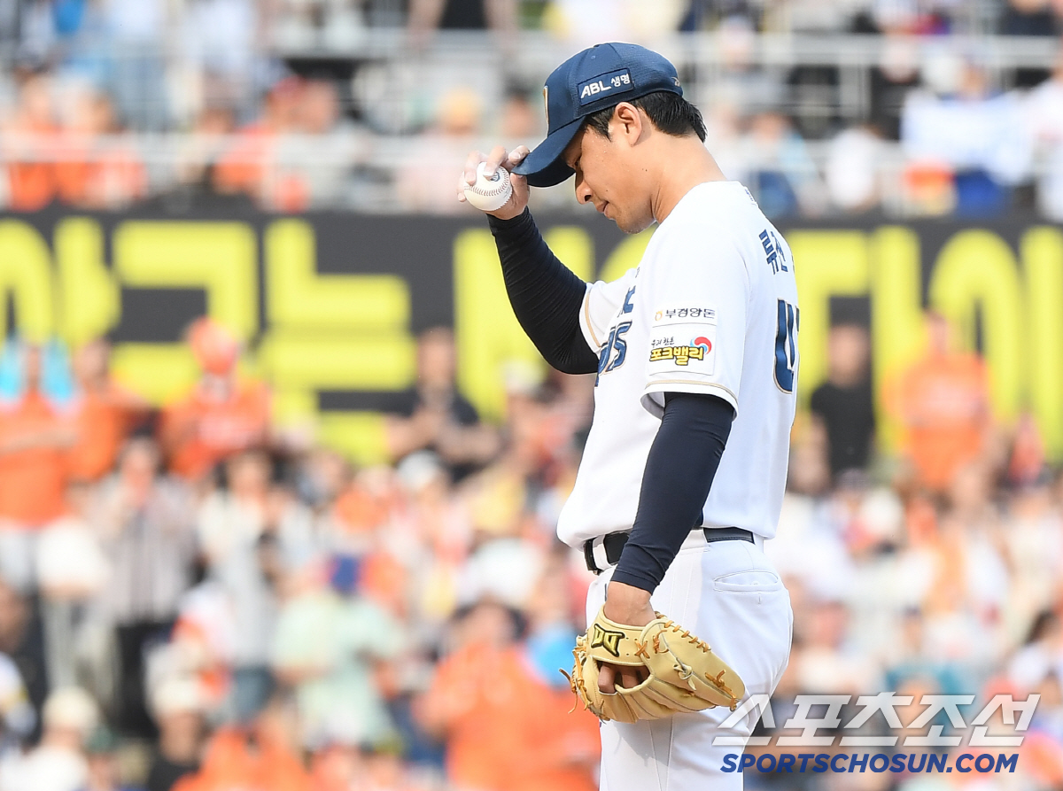"만루홈런도 아니고…" 3연속 밀어내기로 동점 → 2타점 역전타까지, 한…