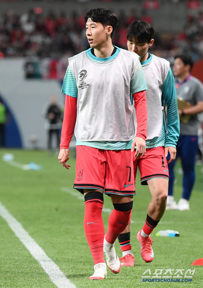 '中 망연자실' 토트넘 韓 손흥민+양민혁→日 수비수 이적설 "중국인은 언…
