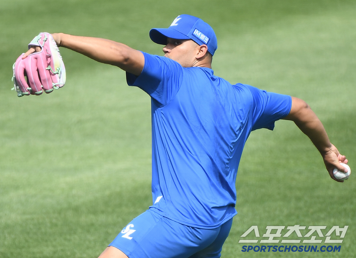 '최악의 트리플A 수치' 가라비토, "새 외인 기준에 딱" 삼성은 믿는 …