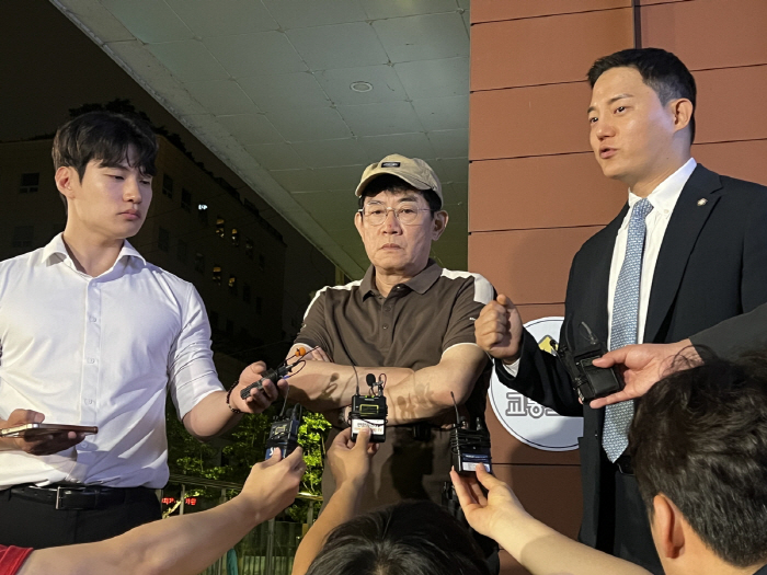 이경규, '약물운전' 혐의 경찰조사 "공황장애 약 부주의 죄송, 국과수 …