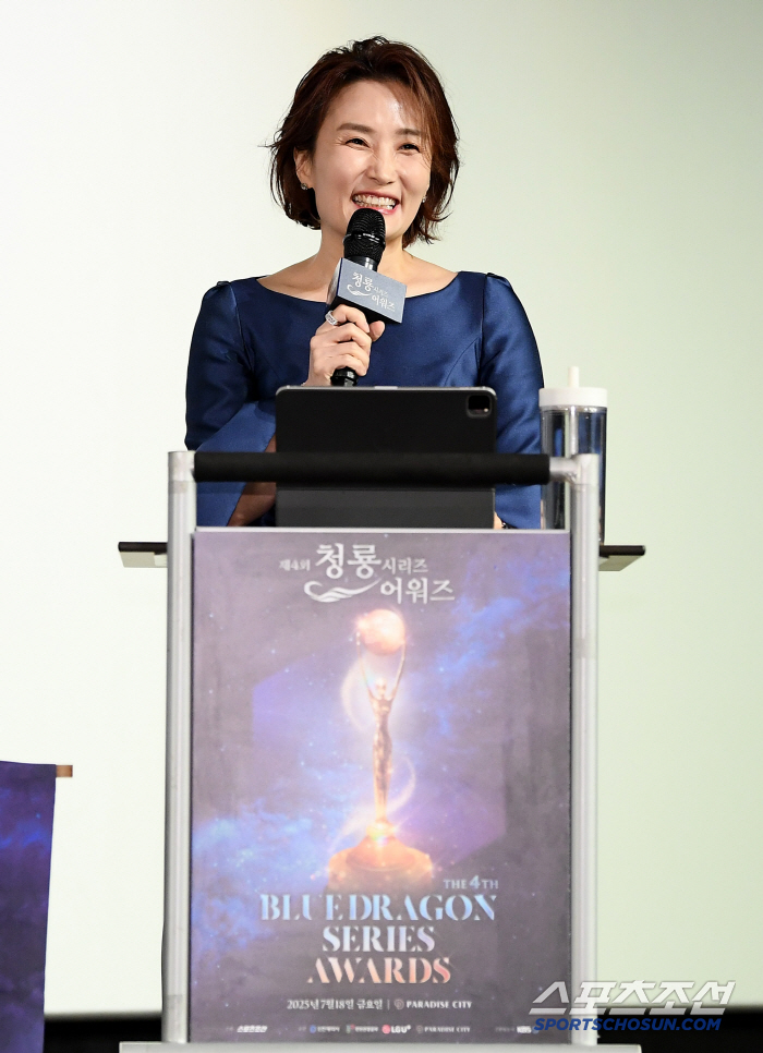[포토] 박경림 '청룡시리즈어워즈 시작합니다!'