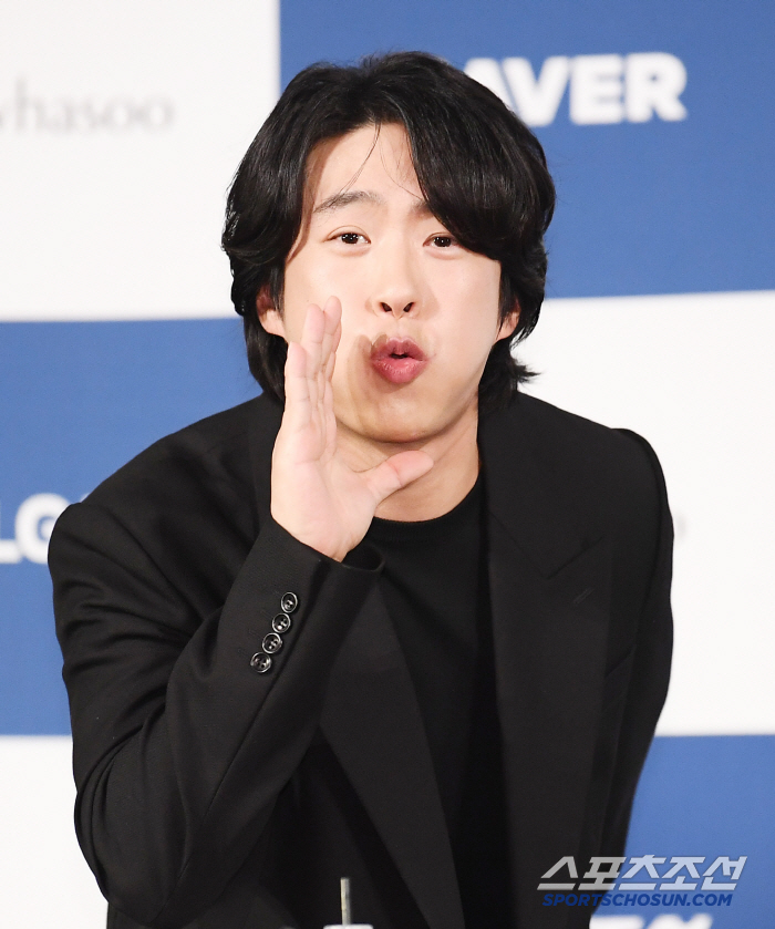 [포토] 바람 부는 안재홍