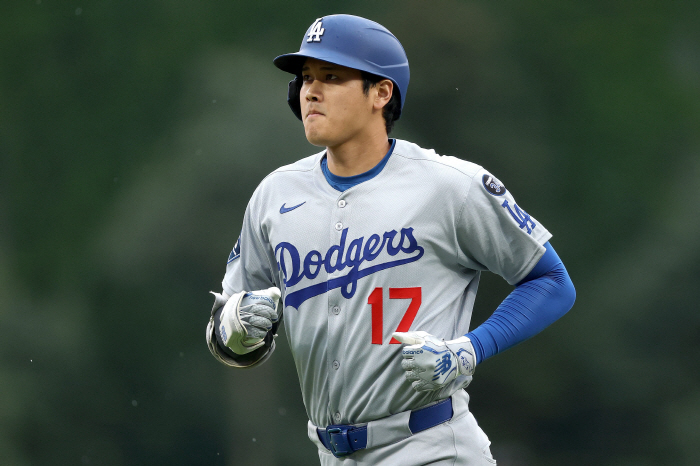 '홈런왕 포기 못하지' LAD 오타니, 시즌 27호 홈런포로 일·미 통산…