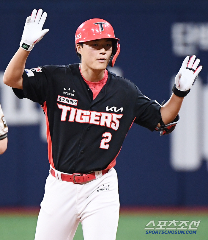 '12안타 폭격' KIA 단독 4위 지켰다…올러 8승+고종욱 대타 쐐기포…