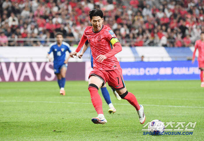 "SON, 한계에 이르렀다" 손흥민 향한 모욕, 선 넘었다 "EPL 너무…
