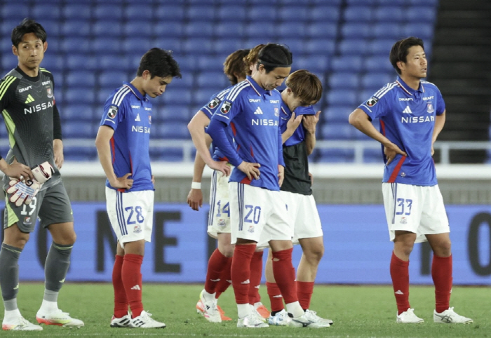 '日 초유의 몰락' 이젠 진짜 낭떠러지다! 경질 2번도 무용지물, 새 감…