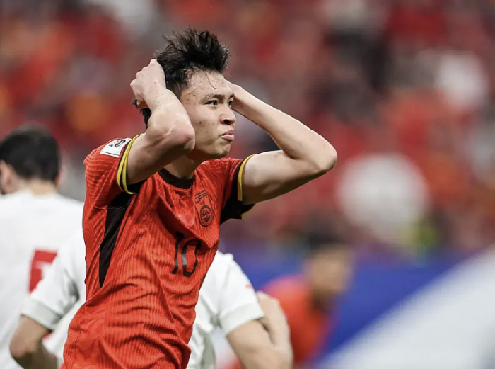 미쳤다! '손흥민급' 18세 中 축구 천재 등장 예고...