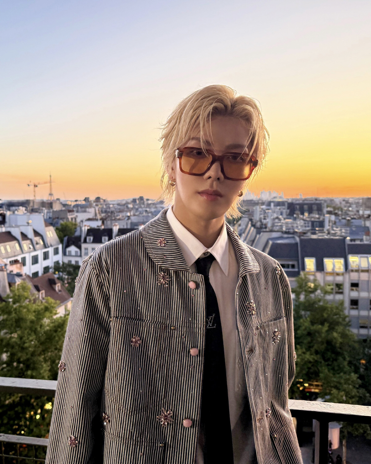 NCT 유타·정우, 유럽 패션위크 완벽 접수…글로벌 브랜드가 먼저 찾은 …