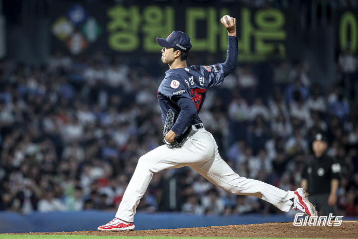 155㎞ 직구가 꽂히면 어떡할건데? 거침없는 3구삼진 → 롯데 불펜에 1…