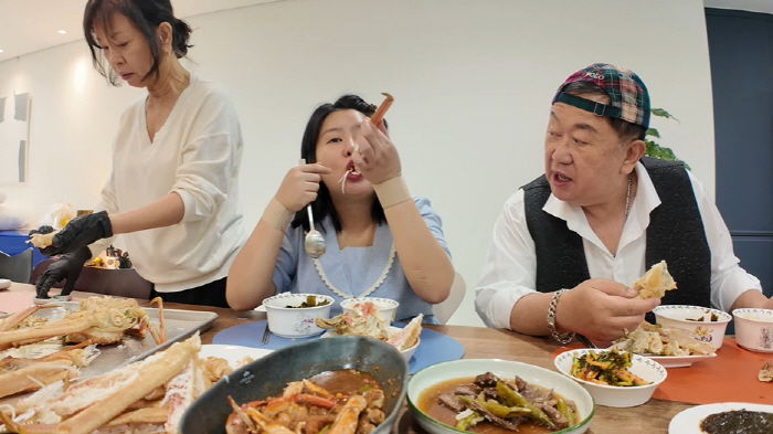 이용식, 아직은 손녀 보다 딸♥...출산한 딸 몸보신 위해 플렉스 "애썼…