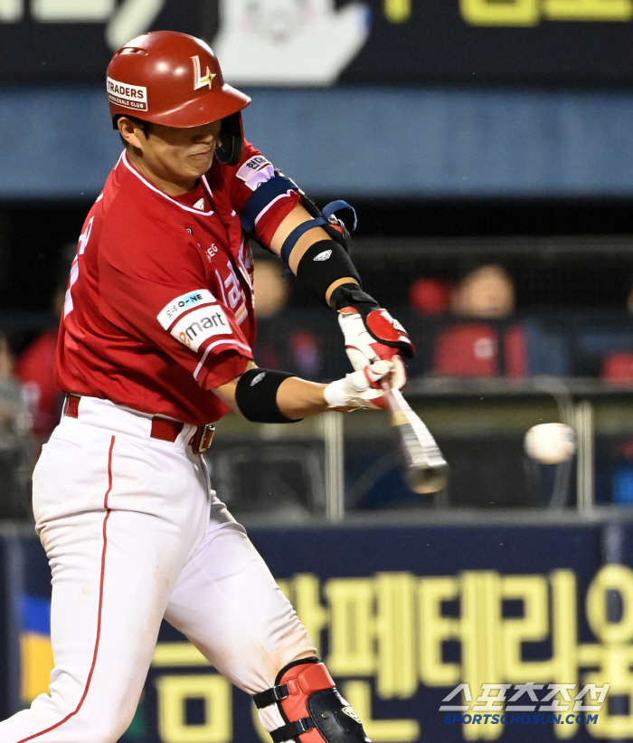 [포토] 조형우, 1타점 역전타 폭발