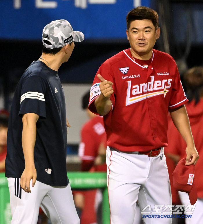 노경은 최고령 100홀드 달성→'40대 동료' 고효준 깜짝 등장, 뜨거운…