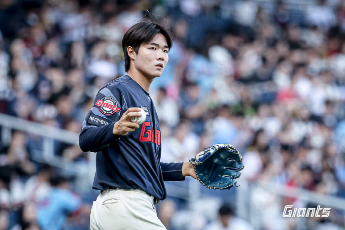 '84순위 고졸 신인인데…' 명장 칭찬 속 1군 데뷔 → 첫 안타 감격까…