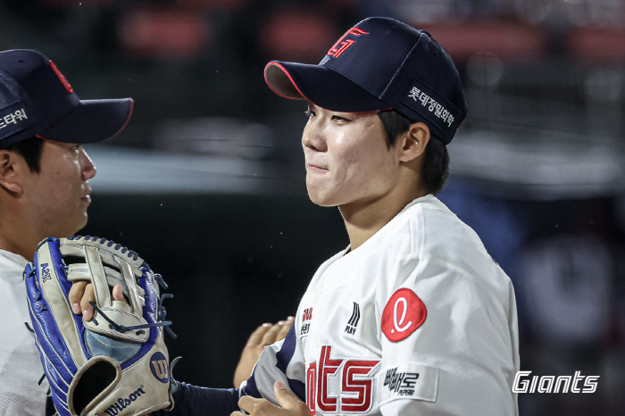 '84순위 고졸 신인인데…' 명장 칭찬 속 1군 데뷔 → 첫 안타 감격까…