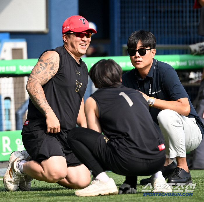 [포토] 최형우-박찬호, 오늘도 컨디션 좋아요