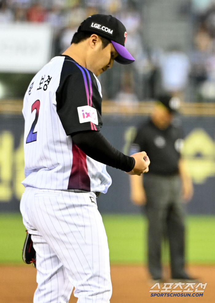 [포토] 문보경, 치명적인 실수