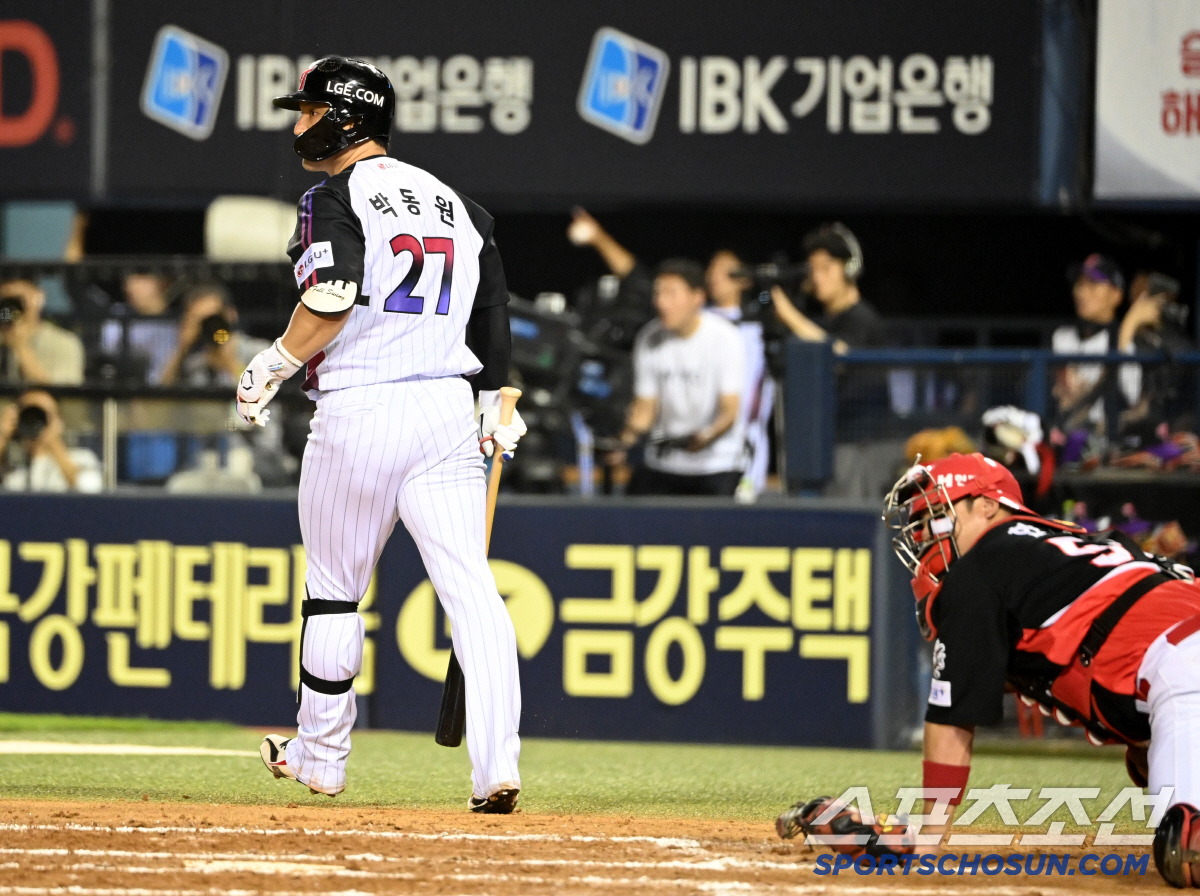 [포토] 역전 스리런 박동원과 아쉬워하는 한준수