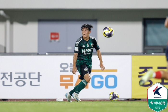 [K리그1 리뷰]"지는 게 뭐죠?" 전북, 콤파뇨 멀티골로 김천 2-1 …