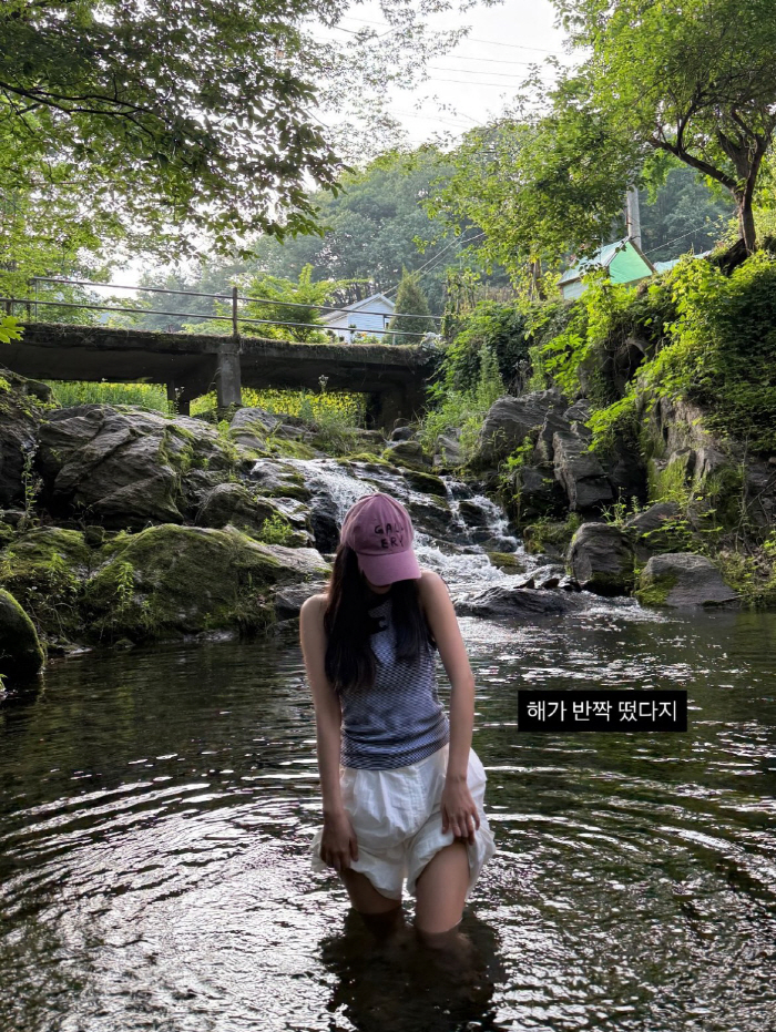 ‘여성암 고백’ 이솔이, 허벅지 걷고 계곡물 풍덩 “해 반짝 떴네”