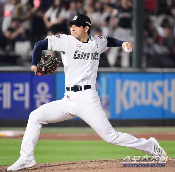155㎞ 광속구가 하루에만 3명…'3강' 롯데는 하루하루가 다르다. 윈나…