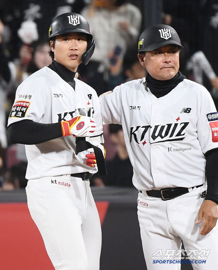 국민타자가 그리 부러웠던가? 예능이라도 '감독'이 간절했나…우승-MVP-…