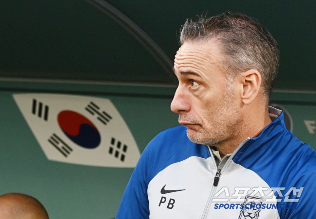 '돈도 없는데, 데려올 수 있어?' 中 축구 미래가 달렸다...차기 감독…