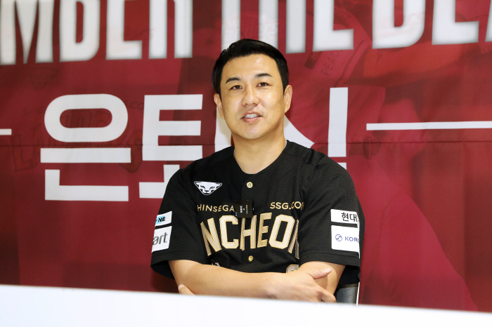 눈물많은 김강민 "은퇴식? 절대 울지 않는다" 다짐…"다음생엔 야구 안해…