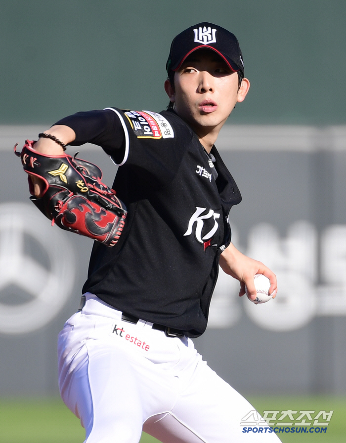 트레이드 대박! 팀타율 1위 롯데 밀봉 → '벌써 9승' 오원석, KT도…