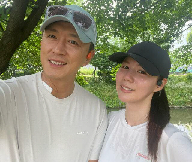 '갑상선암' 진태현 "수술 후 ♥박시은과 공원 산책, 너무 행복해" [S…