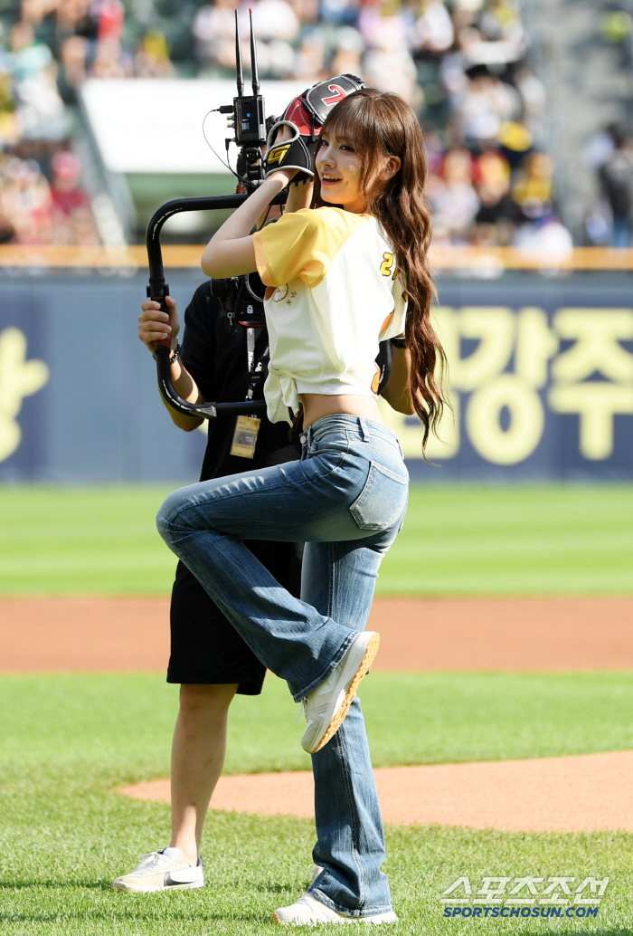 [포토] 아이브 리즈 '러블리 소녀'